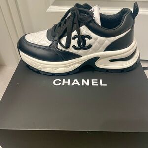 CHANEL CC Logo Sneakers